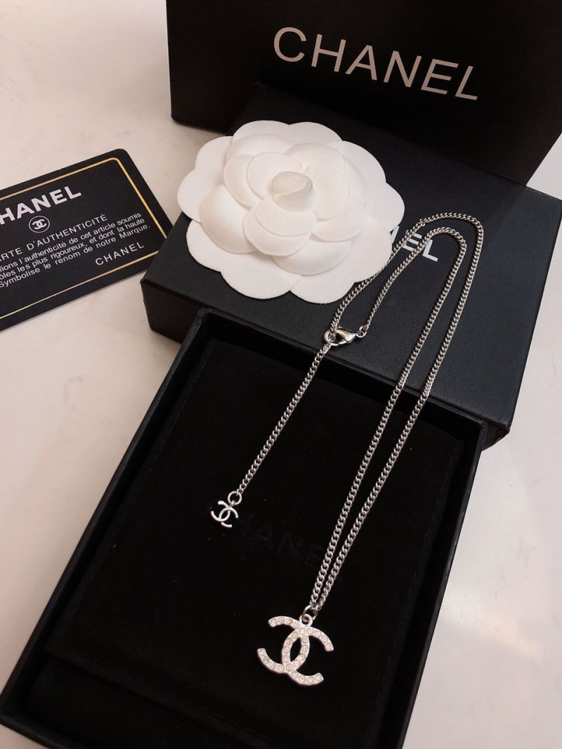 Ch**el necklaces